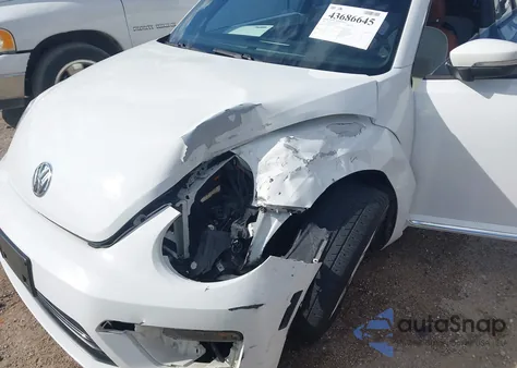 2017 Volkswagen Beetle #Pinkbeetle/1.8T Classic/1.8T S из США, поврежденный, VIN 3VWF17ATXHM631210